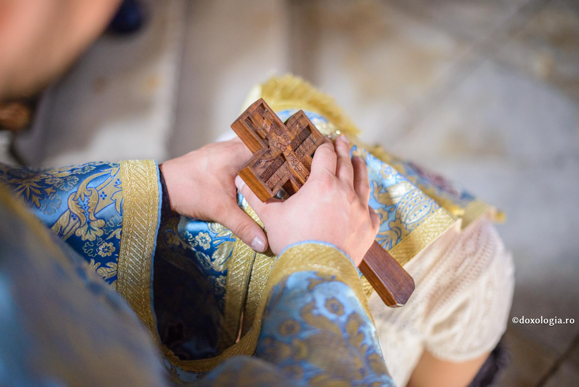 Sfinții Părinți își mărturisesc fidelitatea față de Dumnezeu prin spovedanie