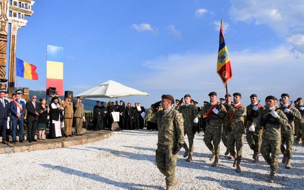 Eroii neamului au fost pomeniți la Crucea-monument de la Domașnea Eroii neamului au fost pomeniți la Crucea-monument de la Domașnea