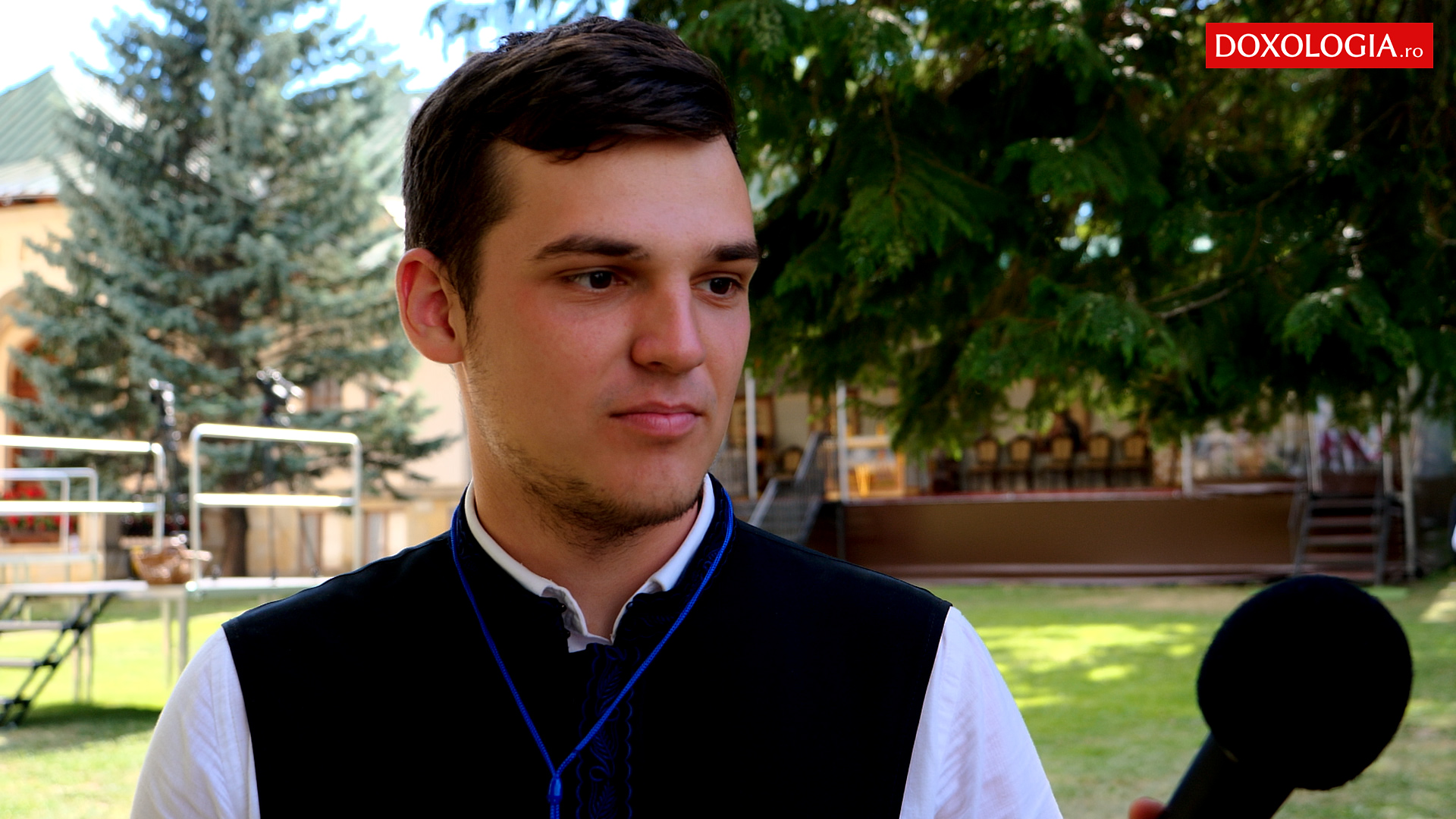 (Video) Tinerii, ajutoare de nădejde lângă racla Sfântului Ioan cel Nou #HramSuceava2022