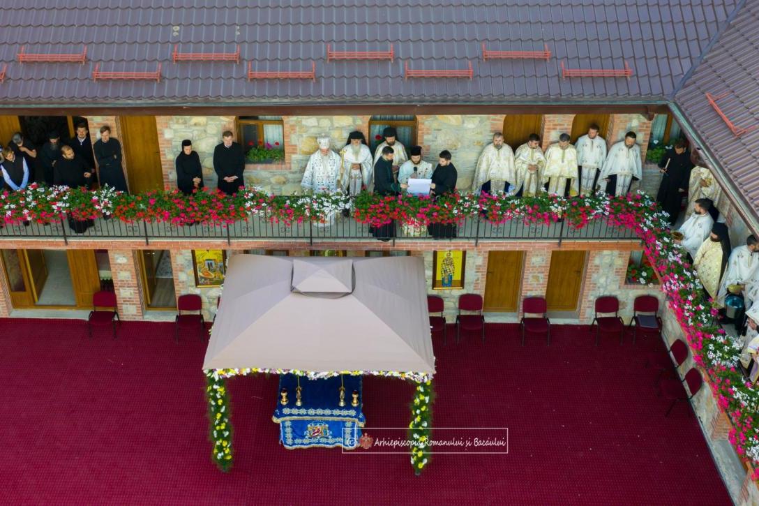 Paraclisul Mănăstirii Giurgeni a fost sfinţit