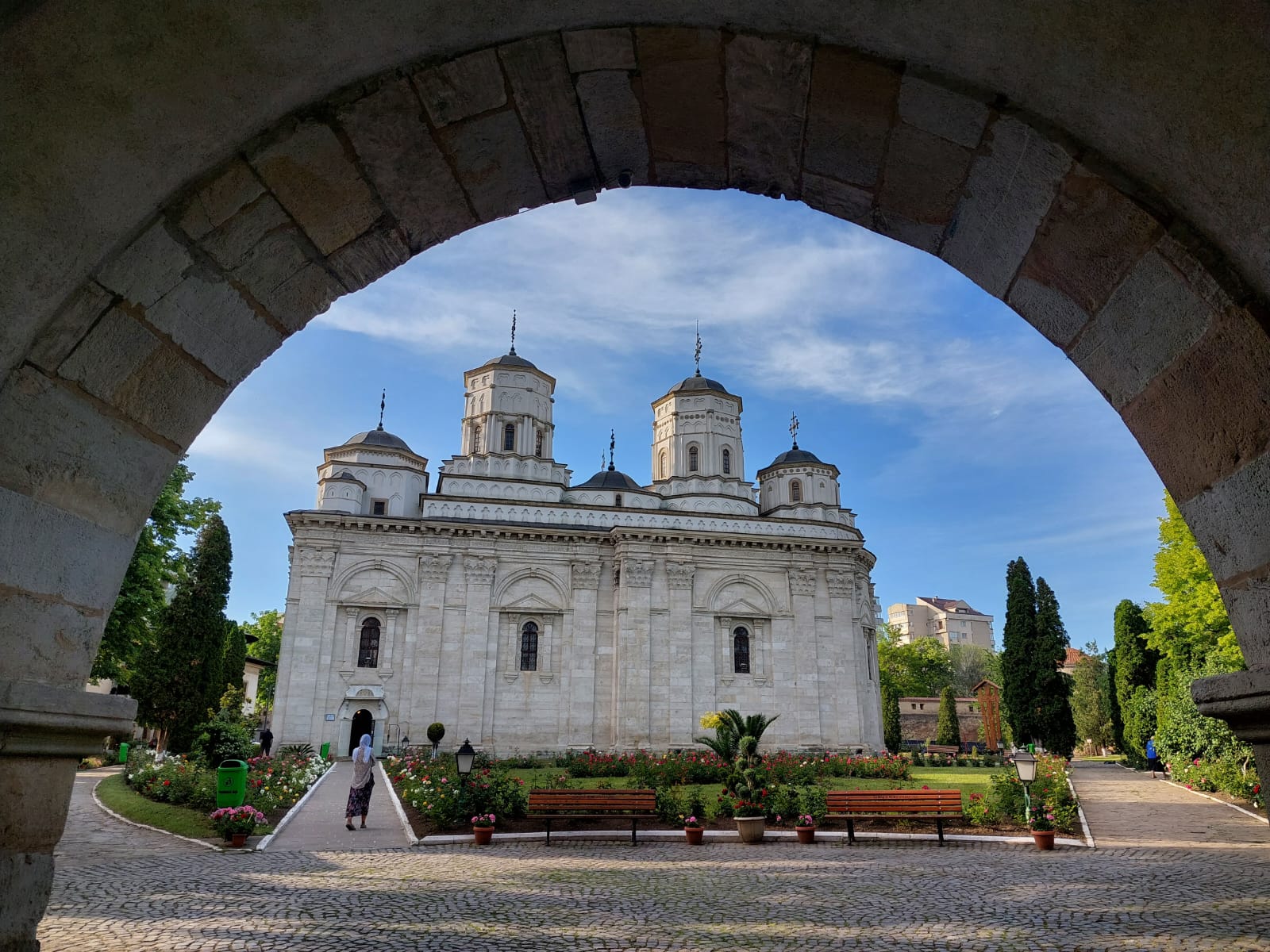 Slujbă arhierească, în ajun de hram, la Mănăstirea Golia