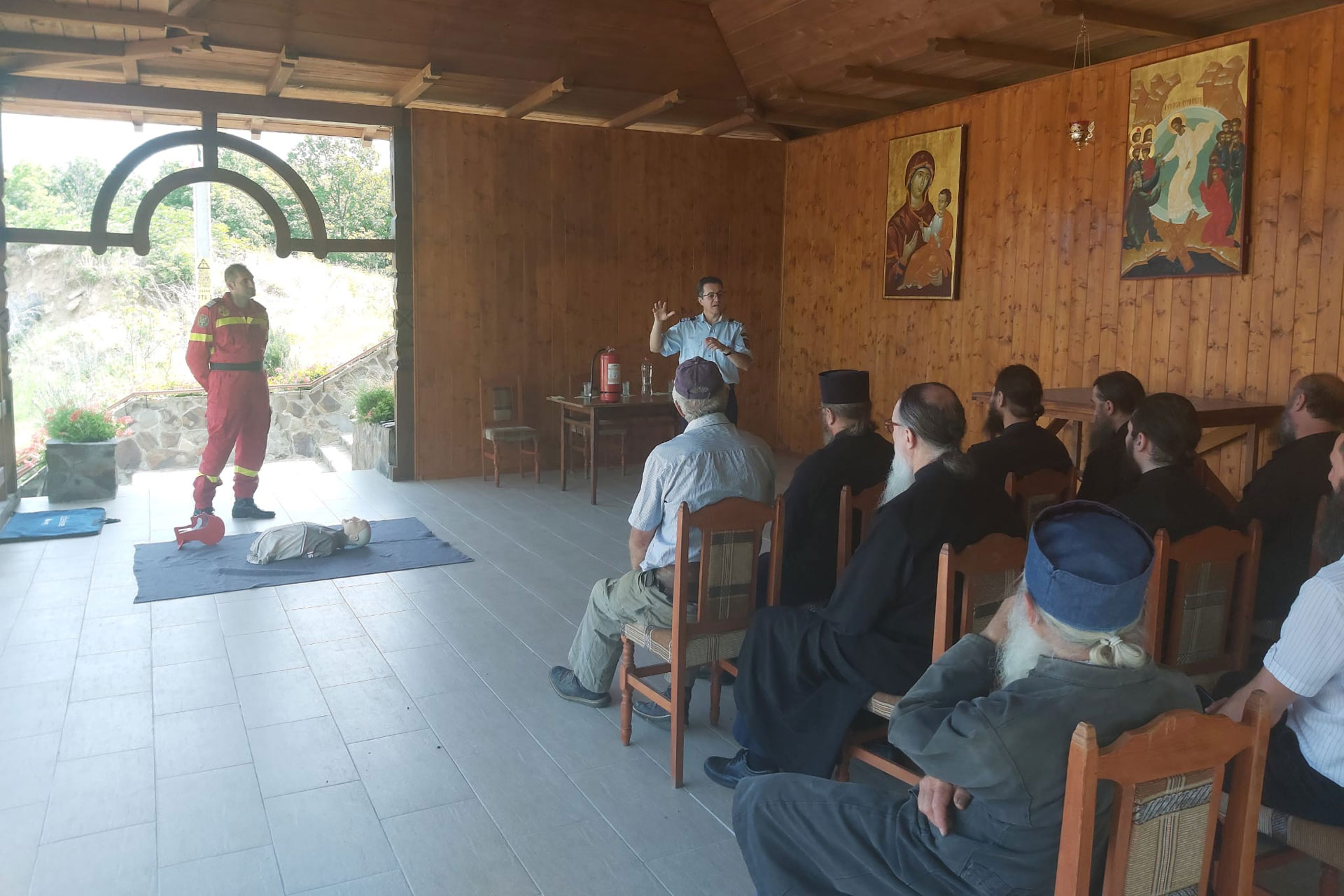 Instructaj în domeniul Situațiilor de Urgență pentru viețuitorii Mănăstirii Sangeap Basaraba