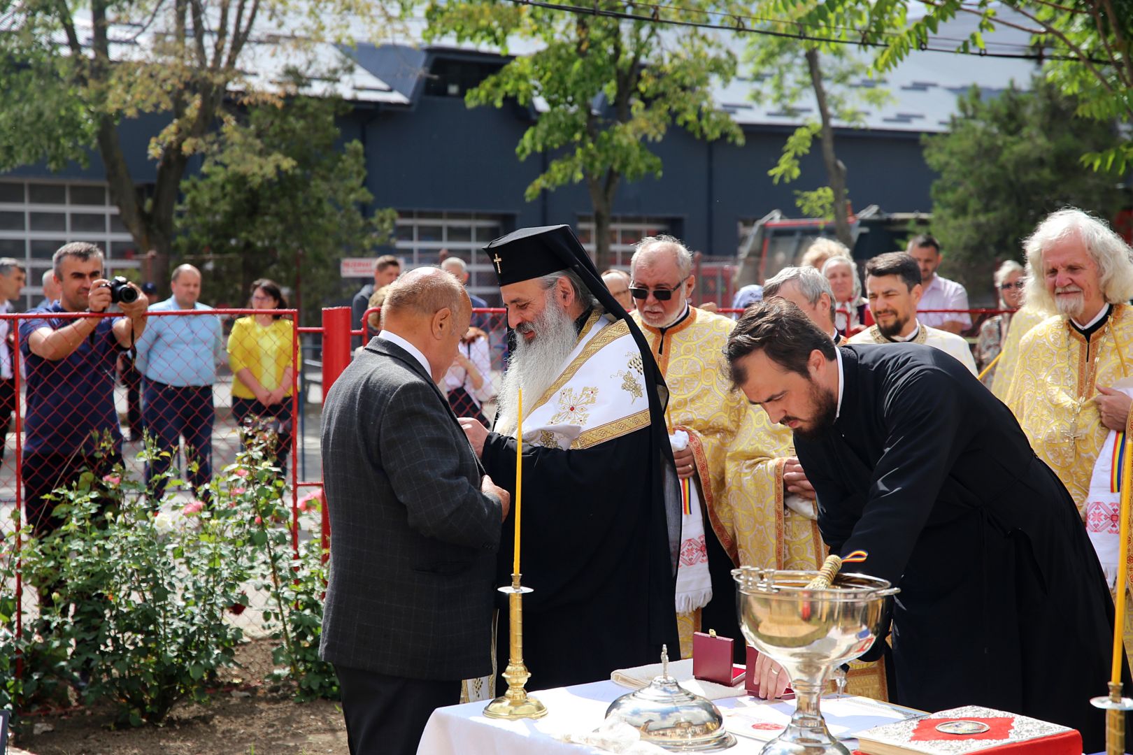 foto: Flavius Popa La Penitenciarul Botoșani s-a sfințit o troiță ridicată în memoria mărturisitorilor din temnițele comuniste