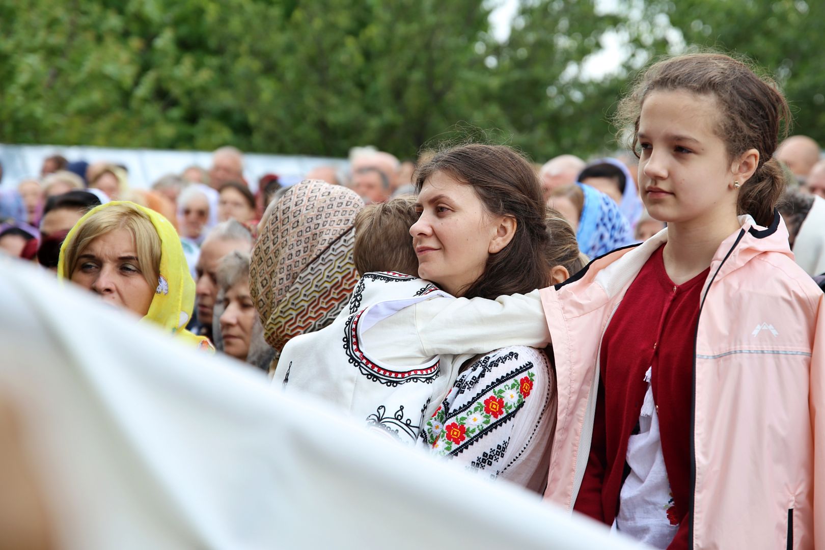 Un locaș închinat Sfintei Parascheva și Sfinților Arhangheli a fost târnosit de Mitropolitul Moldovei și Bucovinei