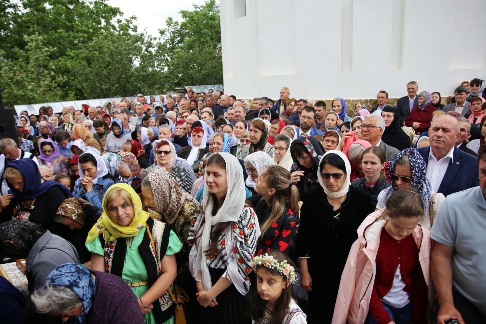 Un locaș închinat Sfintei Parascheva și Sfinților Arhangheli a fost târnosit de Mitropolitul Moldovei și Bucovinei