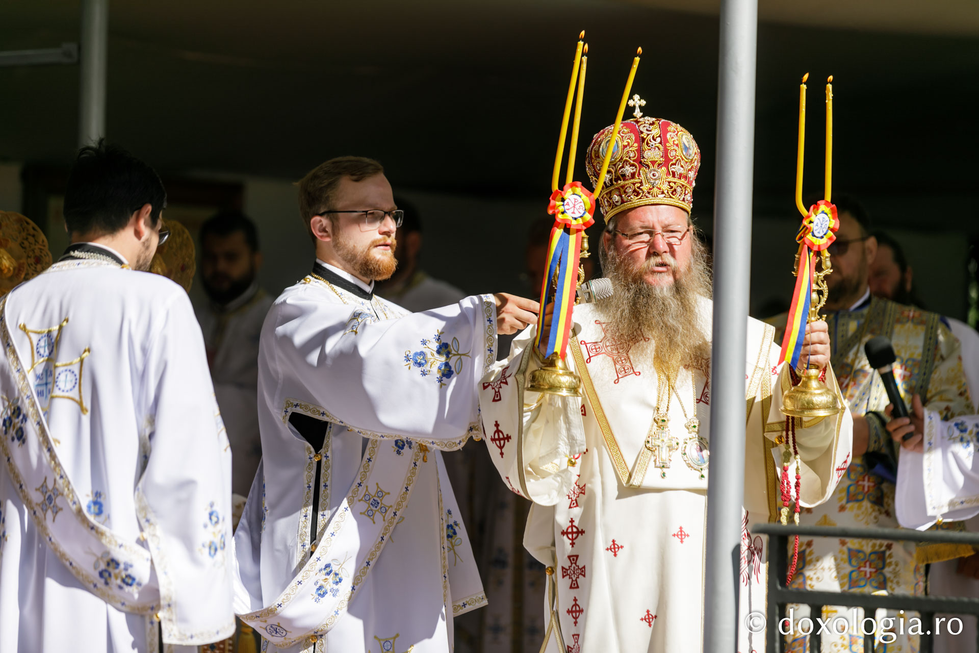 PS Părinte Andrei, către pelerinii Sfântului Ioan cel Nou: „Cine ne adună pe noi, dacă nu dragostea față de Dumnezeu și față de oameni?”