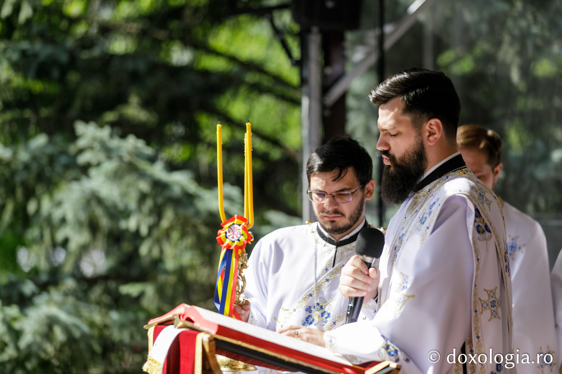 PS Părinte Andrei, către pelerinii Sfântului Ioan cel Nou: „Cine ne adună pe noi, dacă nu dragostea față de Dumnezeu și față de oameni?”