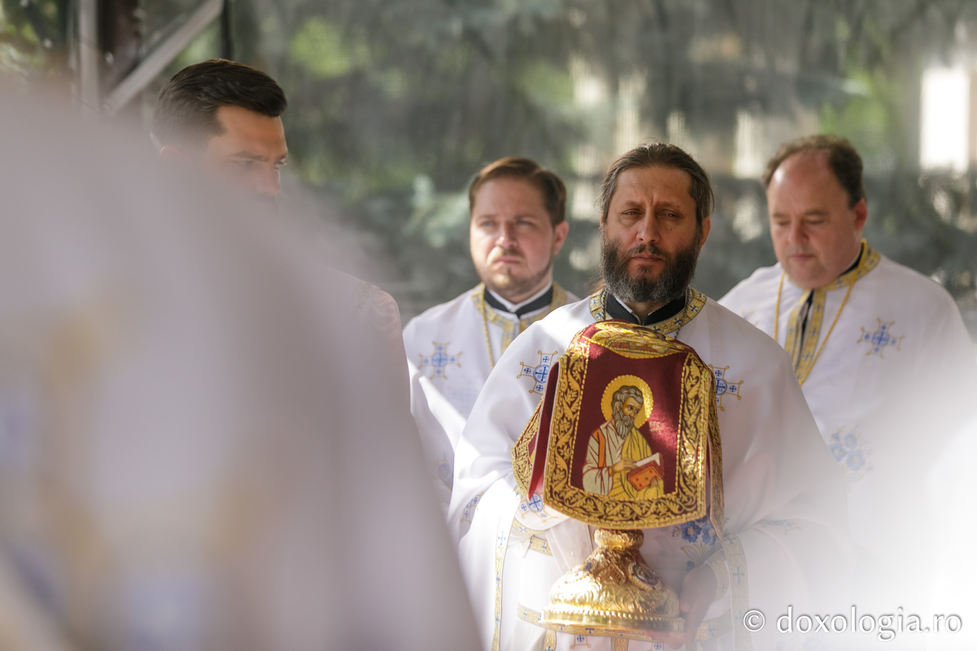 PS Părinte Andrei, către pelerinii Sfântului Ioan cel Nou: „Cine ne adună pe noi, dacă nu dragostea față de Dumnezeu și față de oameni?”