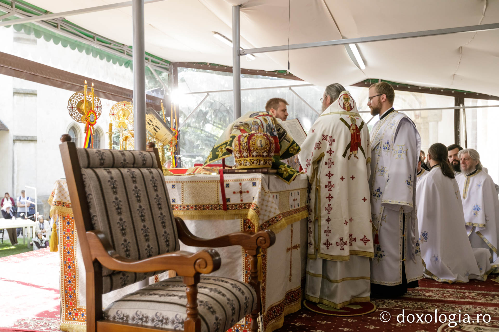 PS Părinte Andrei, către pelerinii Sfântului Ioan cel Nou: „Cine ne adună pe noi, dacă nu dragostea față de Dumnezeu și față de oameni?”