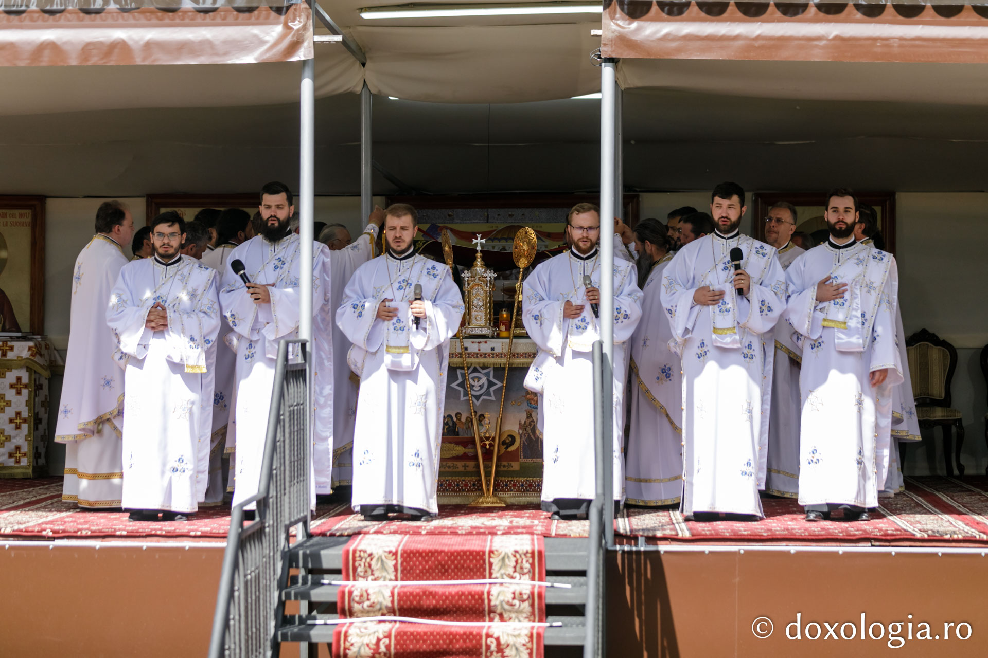 PS Părinte Andrei, către pelerinii Sfântului Ioan cel Nou: „Cine ne adună pe noi, dacă nu dragostea față de Dumnezeu și față de oameni?”