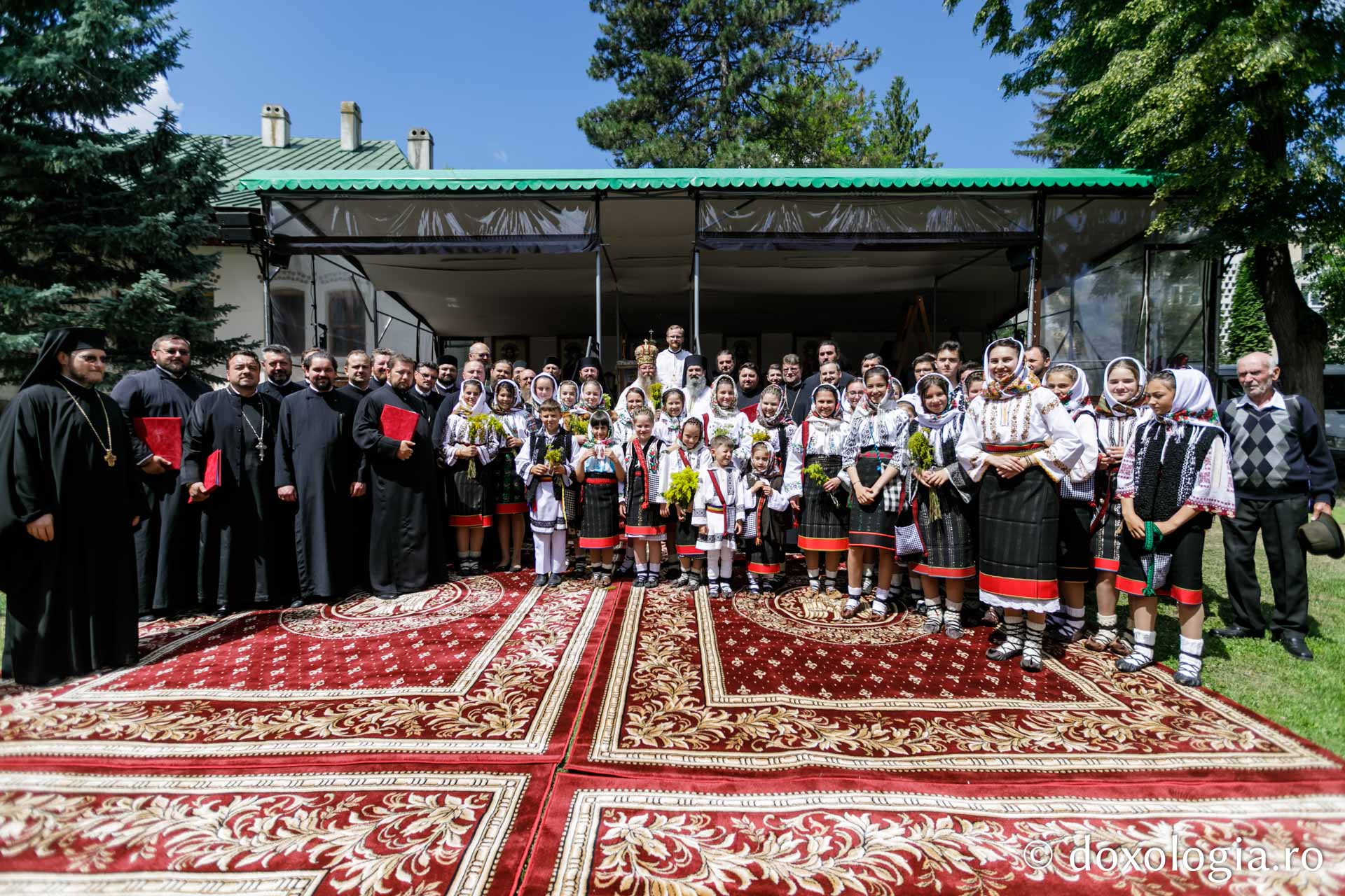 PS Părinte Andrei, către pelerinii Sfântului Ioan cel Nou: „Cine ne adună pe noi, dacă nu dragostea față de Dumnezeu și față de oameni?”