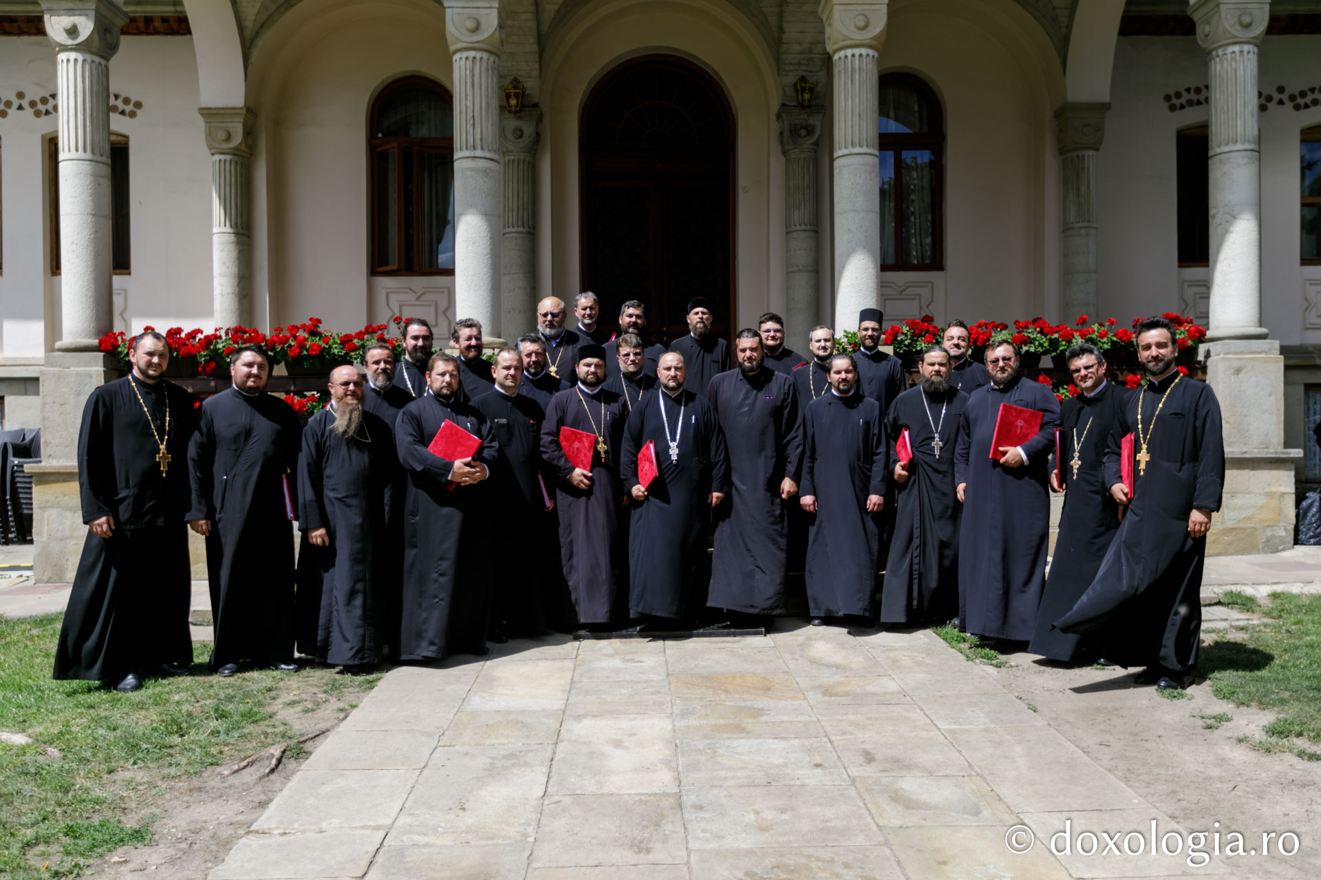 PS Părinte Andrei, către pelerinii Sfântului Ioan cel Nou: „Cine ne adună pe noi, dacă nu dragostea față de Dumnezeu și față de oameni?”