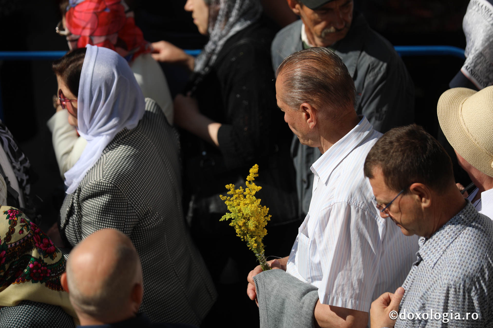 Foto: pr. Silviu Cluci Zi de mare sărbătoare în cetatea Sucevei: credincioși din toate părțile țării, uniți în duh și rugăciune la hramul Sfântului Ioan cel Nou