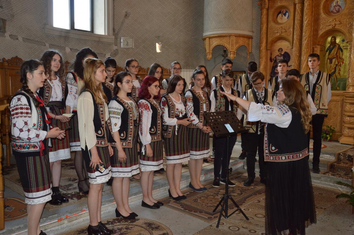 Părintele Constantin Jinga a conferențiat la Moinești