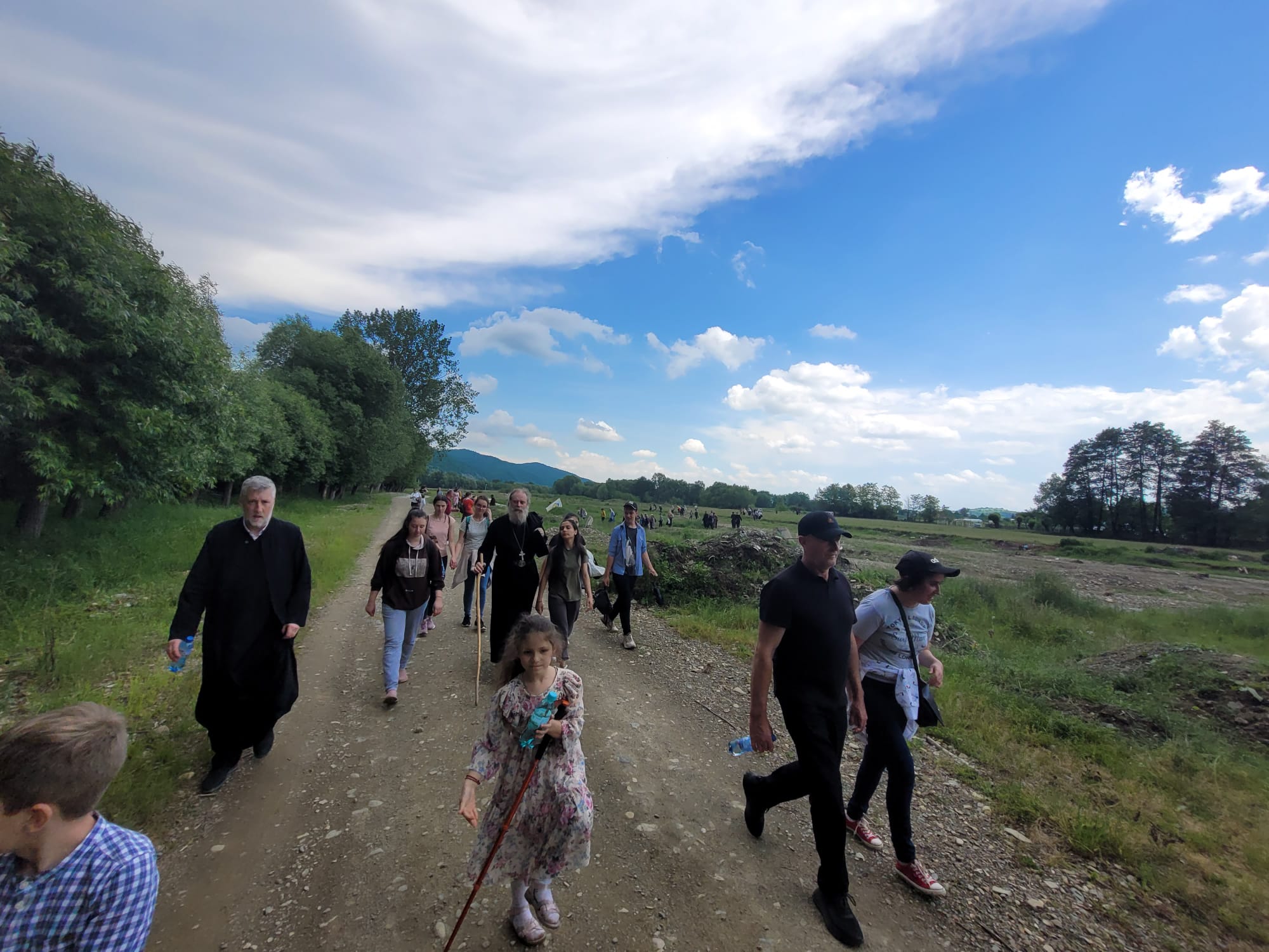 Credincioșii nemțeni merg în pelerinaj la hramul Mănăstirii Neamț