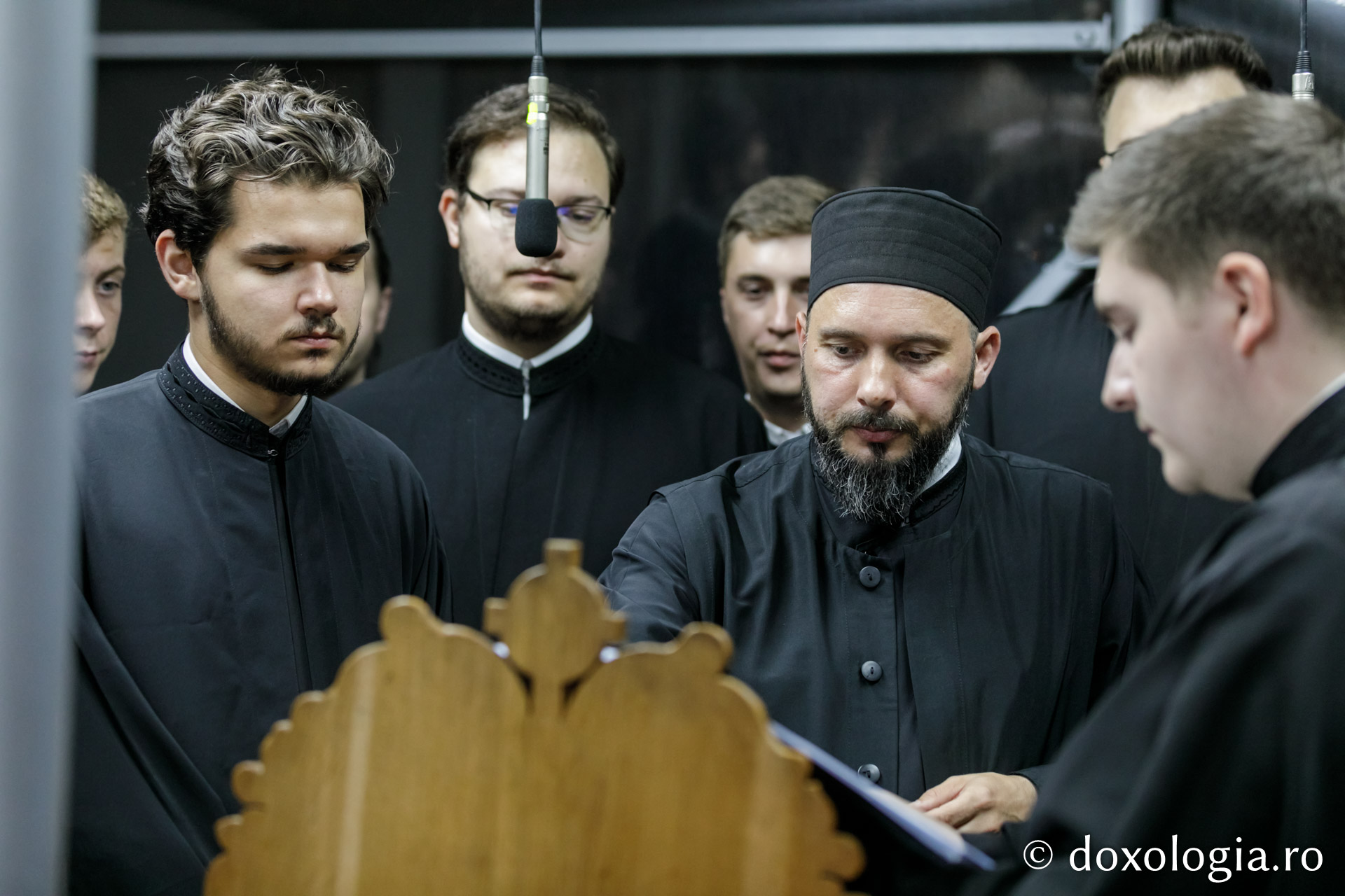 Foto: Pr. Silviu Cluci Slujbă de noapte în cinstea Sfântului Mare Mucenic Gheorghe #HramSuceava2022