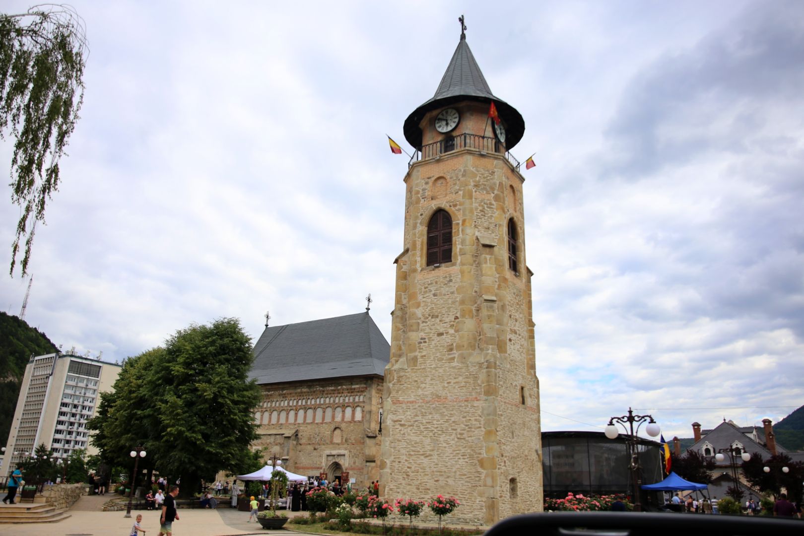 Nașterea Sfântului Ioan Botezătorul, sărbătoarea orașului de la poalele Pietricicăi: mii de oameni, împreună cu sfinții prin Piatra Neamț