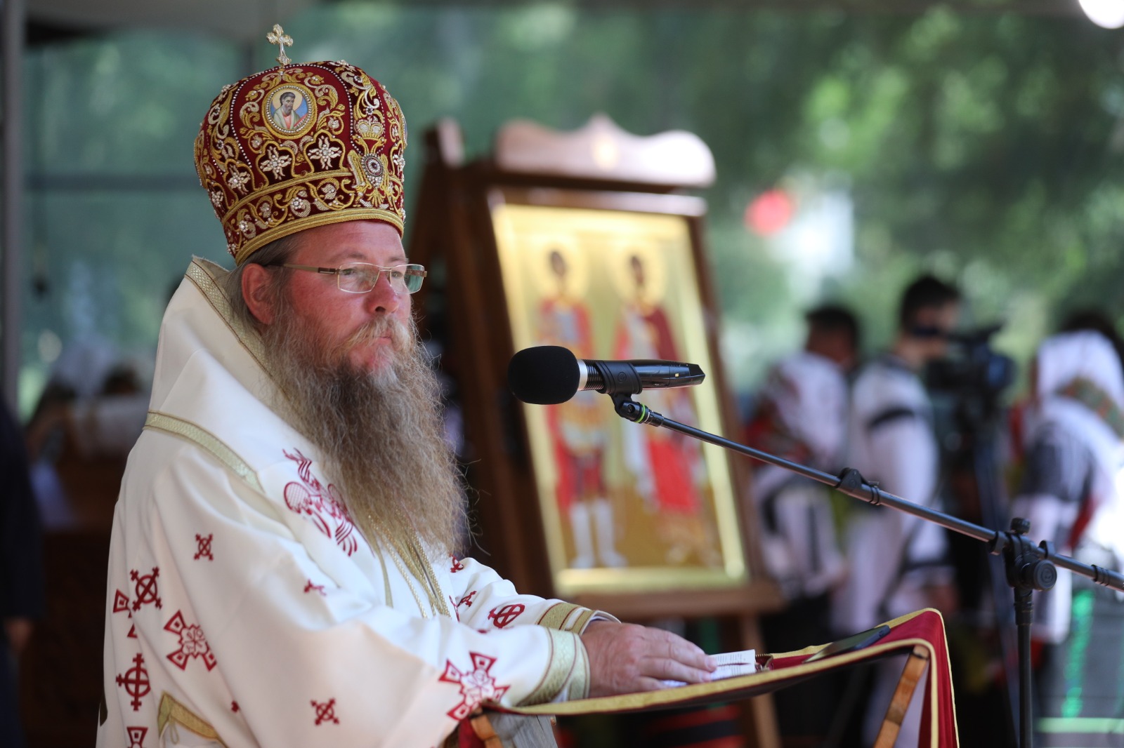 (Video) „Să ne ducem fără de cârtire greutățile vieții!” – PS Andrei