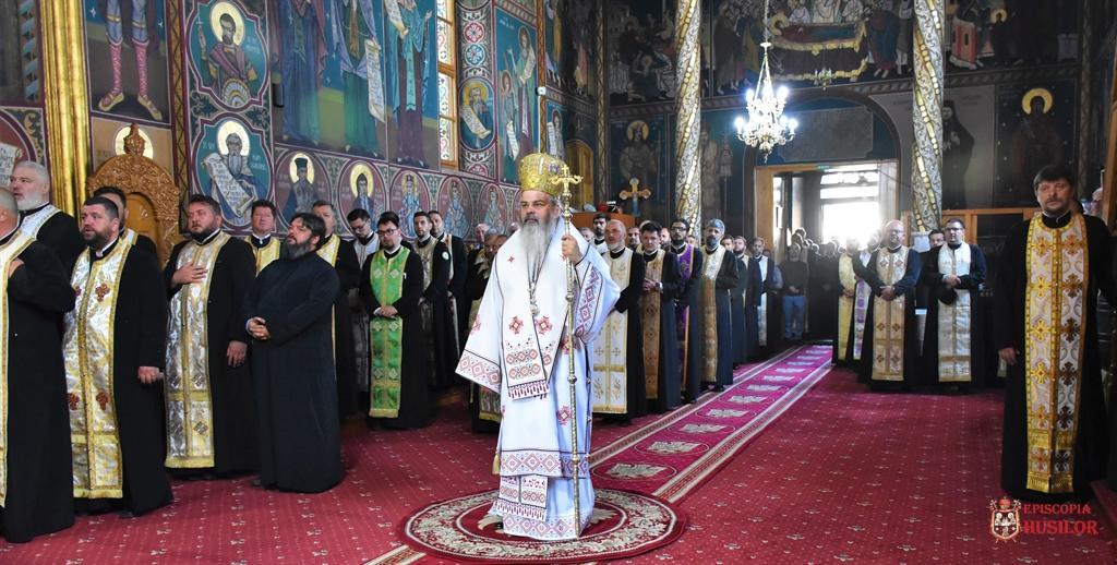 PS Ignatie: „Hristos ne reamintește nouă, slujitorilor Bisericii, că trebuie să fim «sarea» lumii acesteia. Să ne păstrăm integritatea de ființe create după chipul și asemănarea lui Dumnezeu”