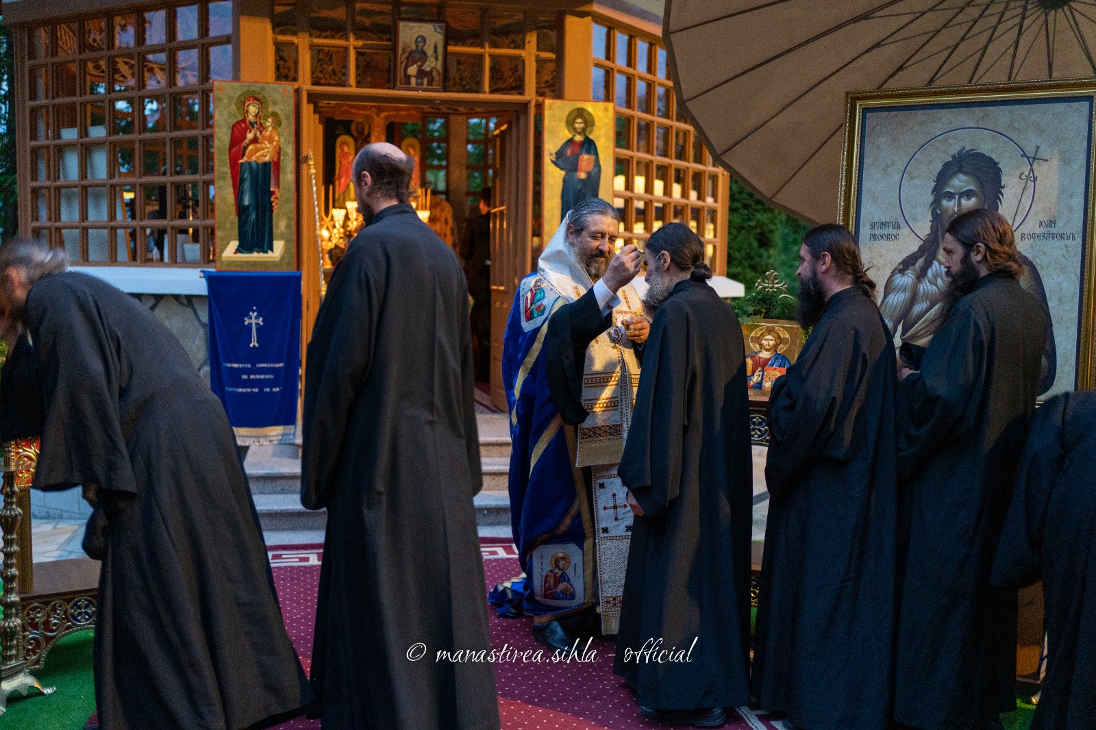 PS Nichifor Botoșăneanul, prezent la hramul Mănăstirii Sihla: „Nașterea Sfântului Ioan a fost importantă în istoria mântuirii, a schimbat fața lumii”