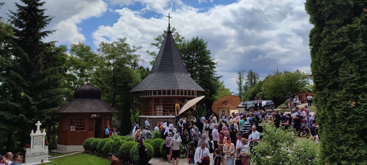 PS Nichifor Botoșăneanul, prezent la hramul Mănăstirii Sihla: „Nașterea Sfântului Ioan a fost importantă în istoria mântuirii, a schimbat fața lumii”