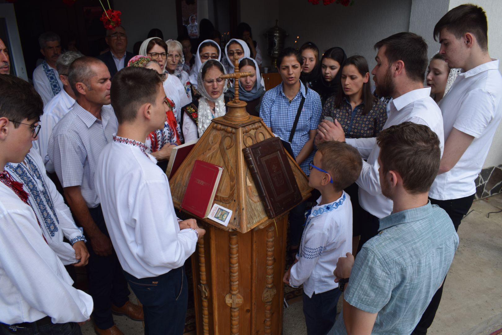 Slujbă arhierească în Parohia Joldești, comuna Vorona, Protopopiatul Botoșani