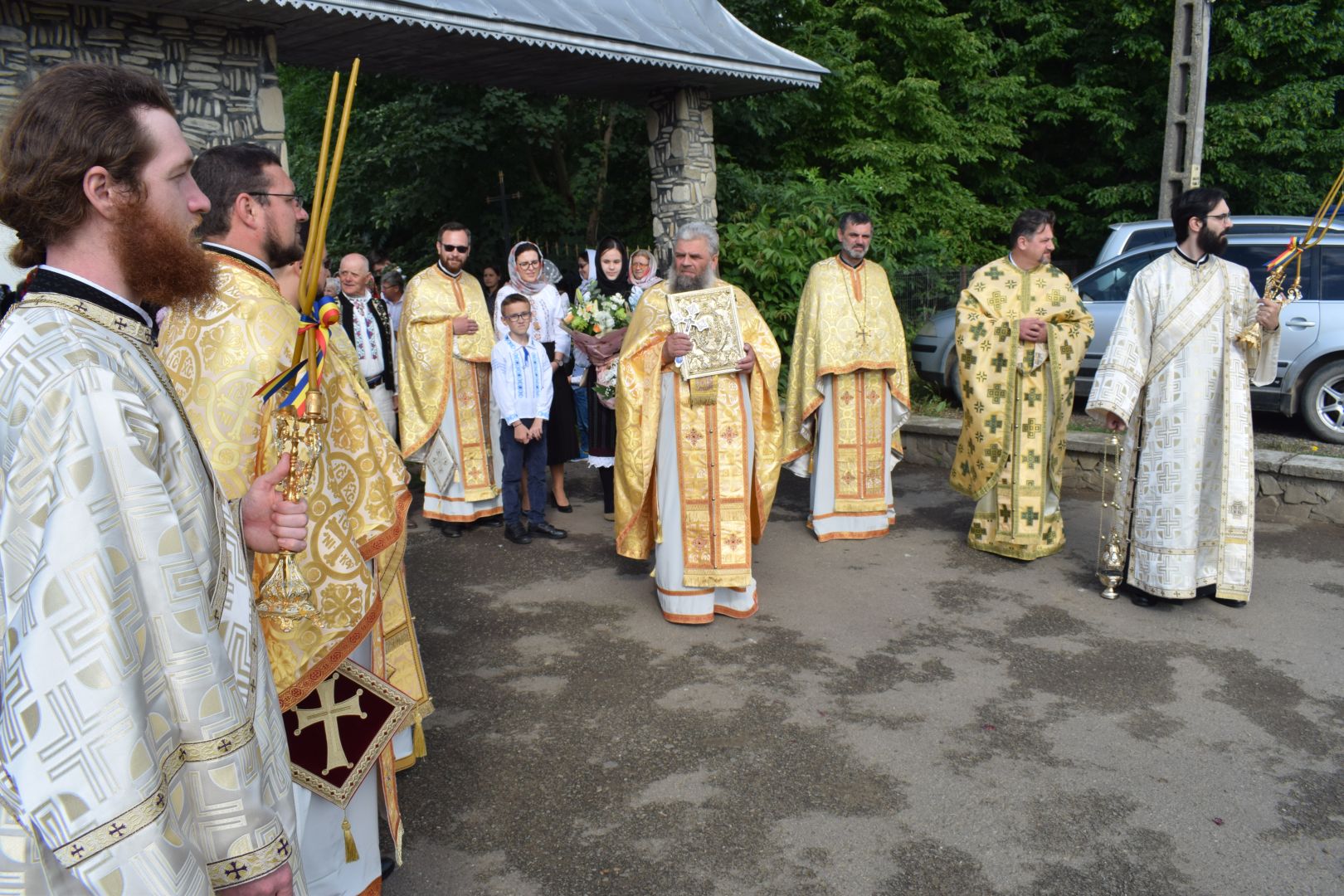 Slujbă arhierească în Parohia Joldești, comuna Vorona, Protopopiatul Botoșani