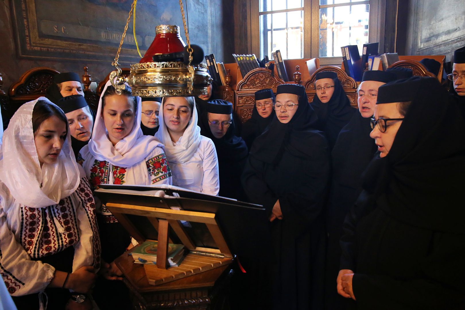 Liceul Teologic „Sfânta Parascheva” de la Mănăstirea Agapia aniversează 3 decenii de la reactivare