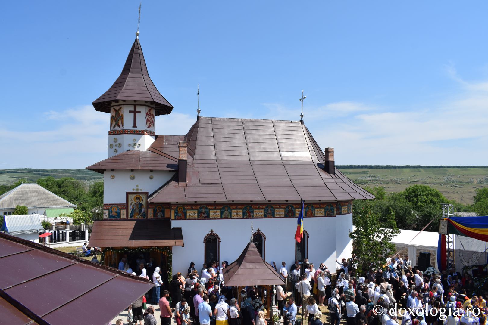 IPS Teofan a resfințit Biserica „Sfântul Nicolae și Sfântul Dimitrie” din Stănești – Lunca, Protopopiatul Botoșani