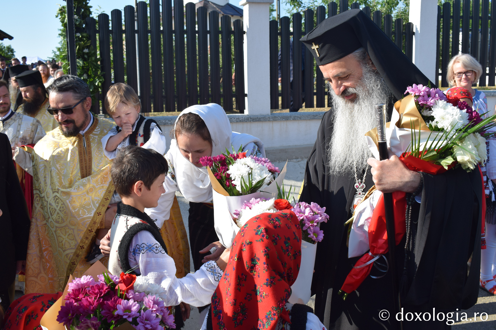 IPS Teofan a resfințit Biserica „Sfântul Nicolae și Sfântul Dimitrie” din Stănești – Lunca, Protopopiatul Botoșani