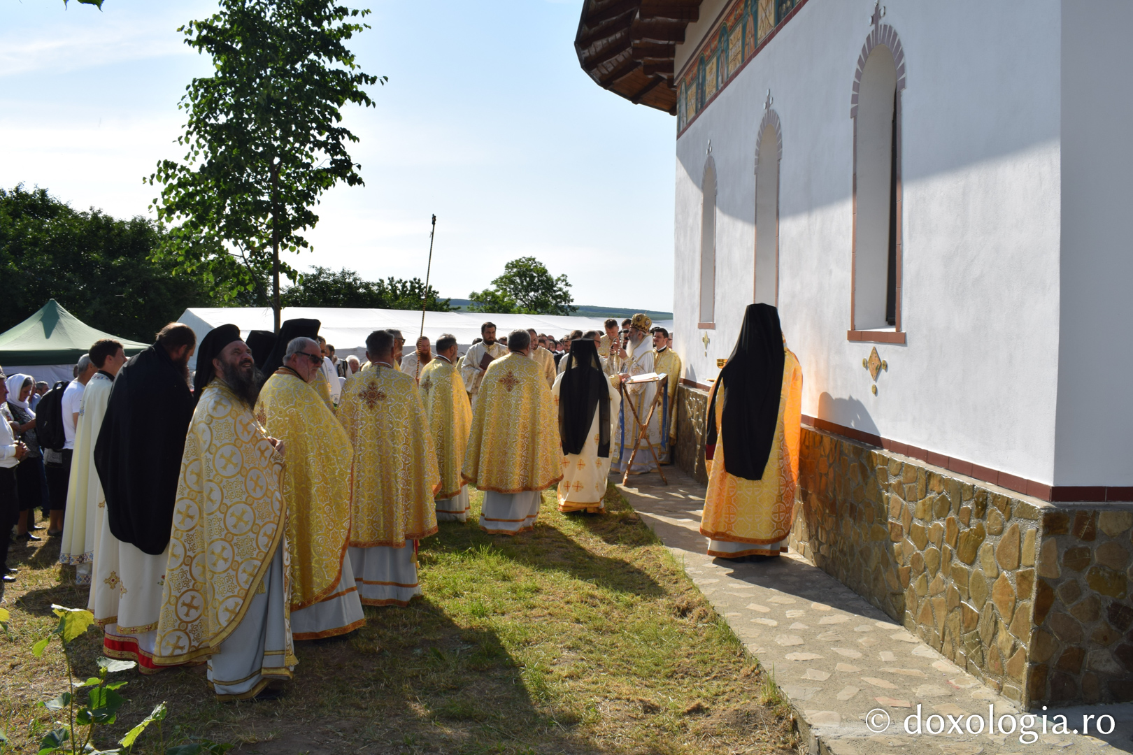 IPS Teofan a resfințit Biserica „Sfântul Nicolae și Sfântul Dimitrie” din Stănești – Lunca, Protopopiatul Botoșani