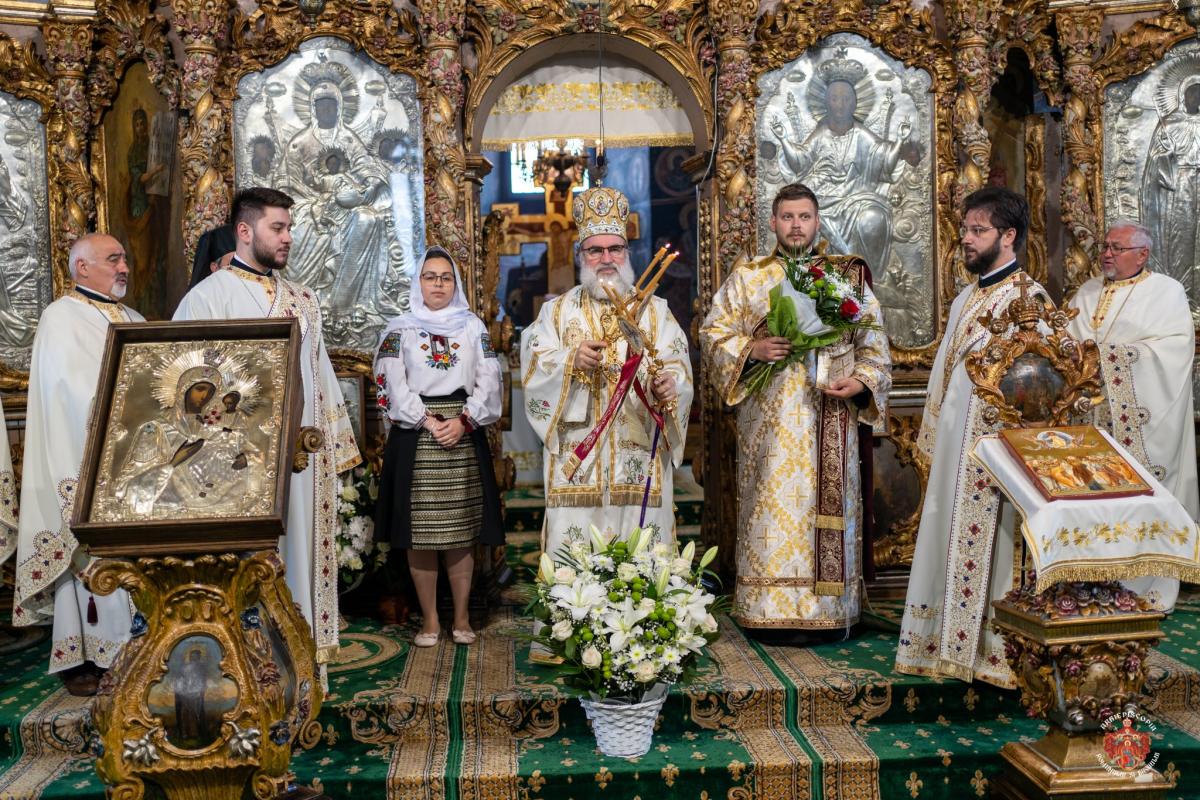 Liturghii arhiereşti în Catedrala Arhiepiscopală din Roman
