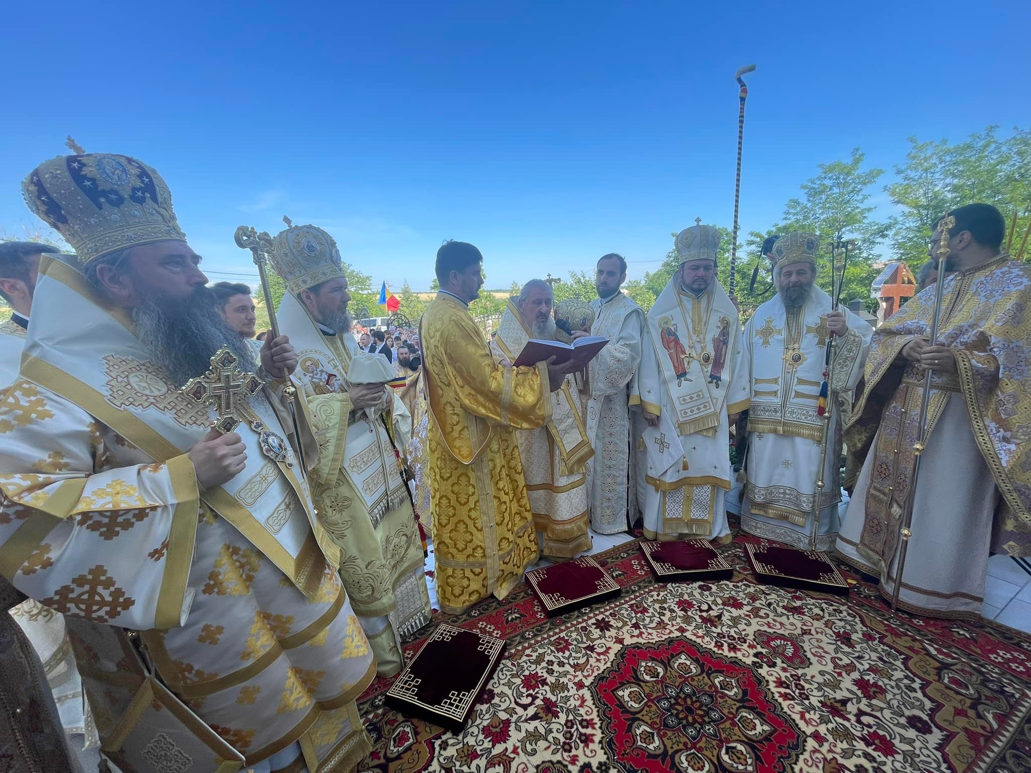 Cinci ierarhi au sfinţit Biserica „Sfântul Nicolae” – Alexandru Ioan Cuza, Protopopiatul Cahul