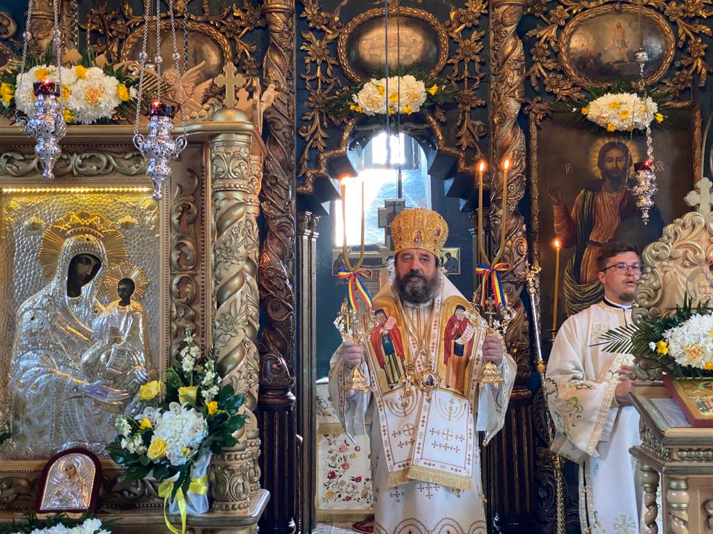 PS Nichifor Botoșăneanul, prezent la hramul Mănăstirii Galata Slujbe arhierești în Iași, de praznicul Înălțării Domnului Hristos