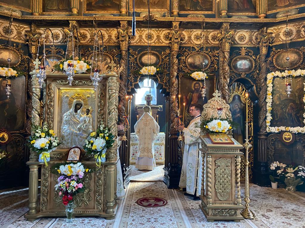 PS Nichifor Botoșăneanul, prezent la hramul Mănăstirii Galata Slujbe arhierești în Iași, de praznicul Înălțării Domnului Hristos
