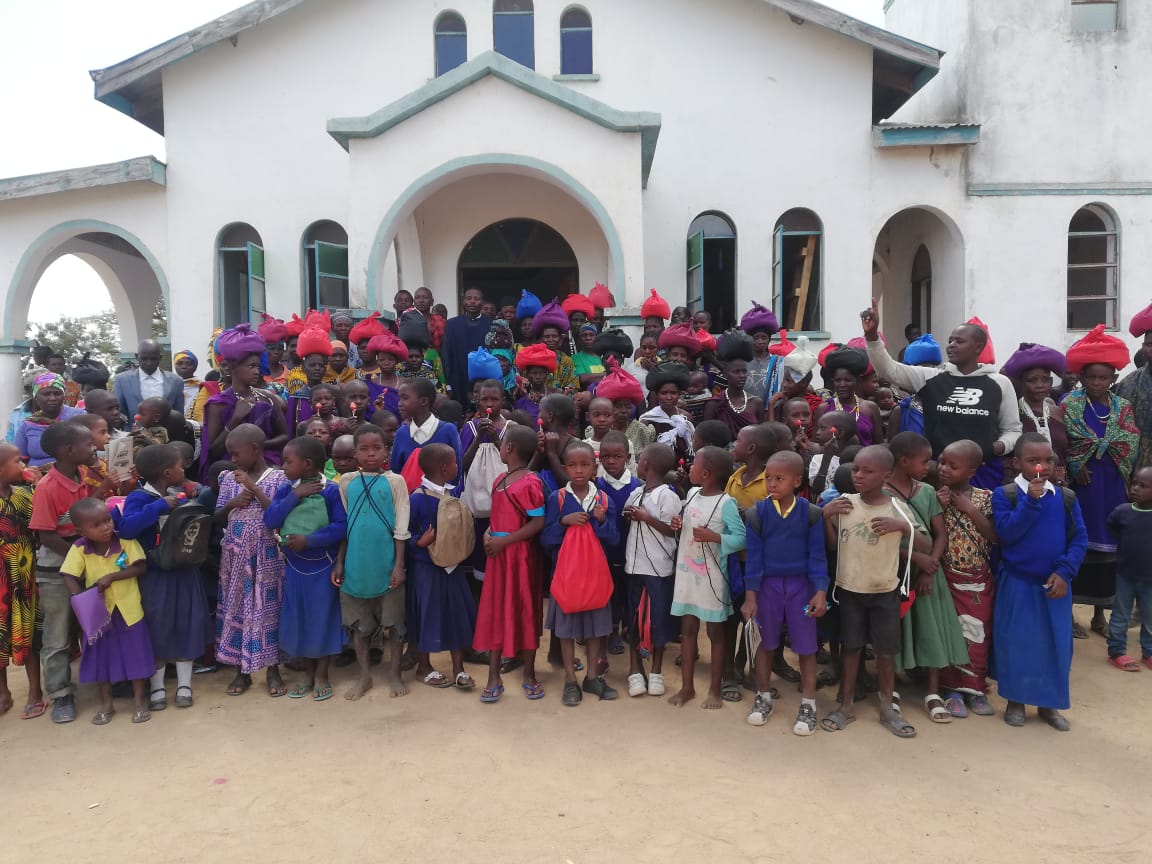 Sfinții Cosma și Damian – hram în parohia de la Mapogoro Sfinții Cosma și Damian – hram în parohia de la Mapogoro