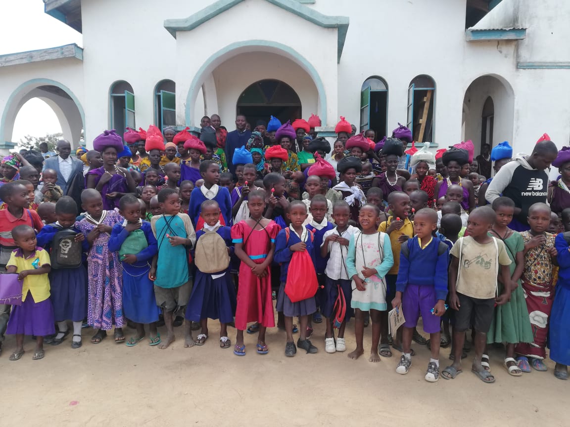 Sfinții Cosma și Damian – hram în parohia de la Mapogoro Sfinții Cosma și Damian – hram în parohia de la Mapogoro