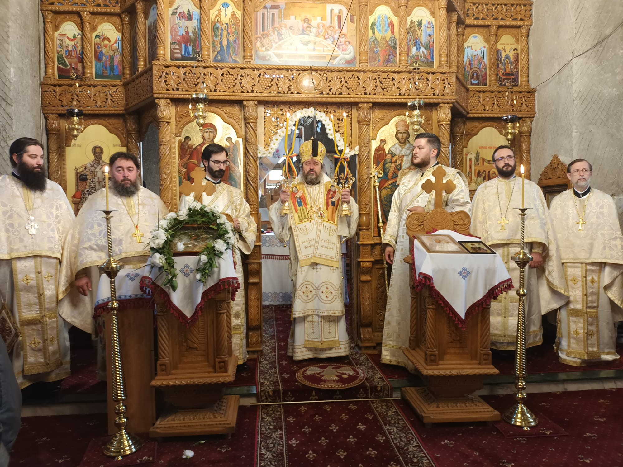 Biserica de la Breazu, în straie de sărbătoare