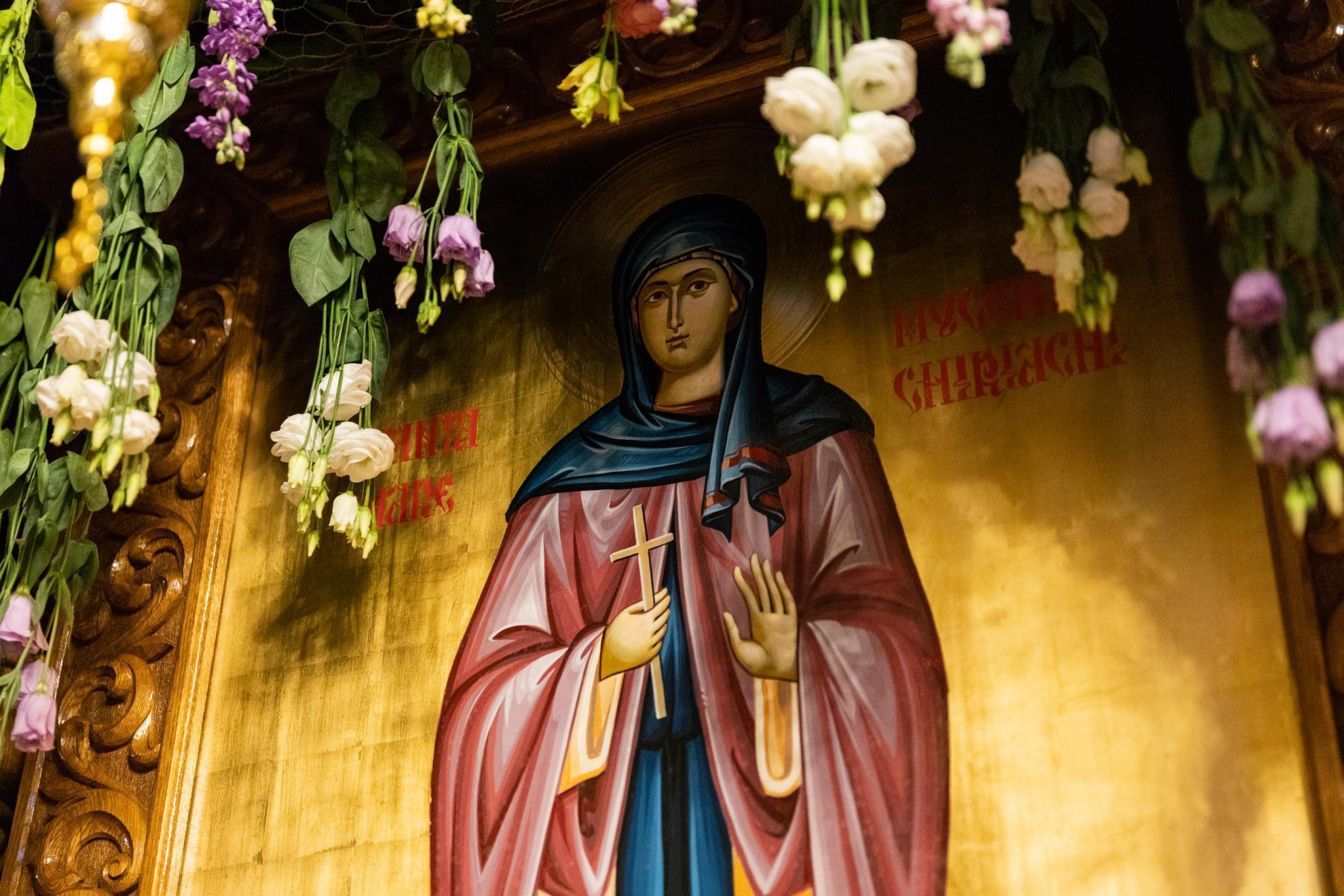 Credincioșii din Episcopia Hușilor sunt așteptați, miercuri după-amiază, la procesiunea cu moaștele Sfintei Mari Mucenițe Chiriachi