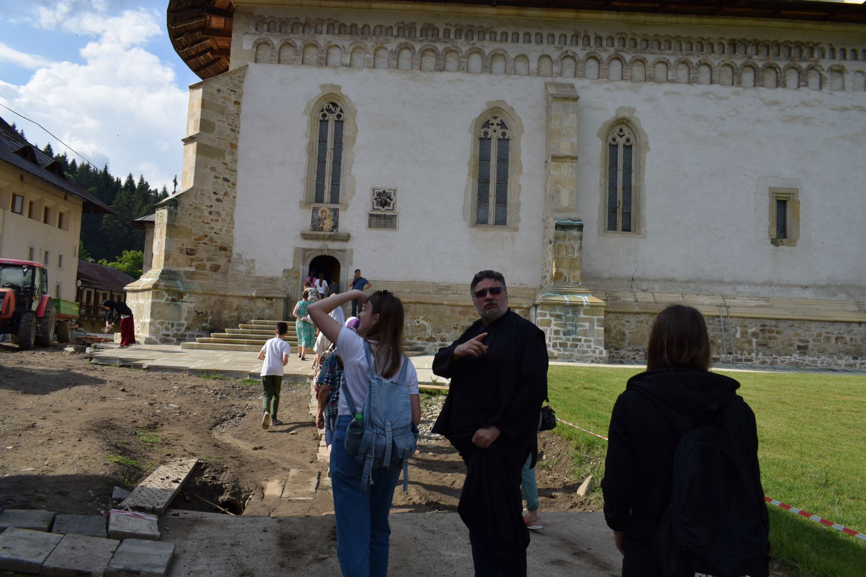 „Călătoria cu cei în călătorie – izvor de tămăduire” „Călătoria cu cei în călătorie – izvor de tămăduire”