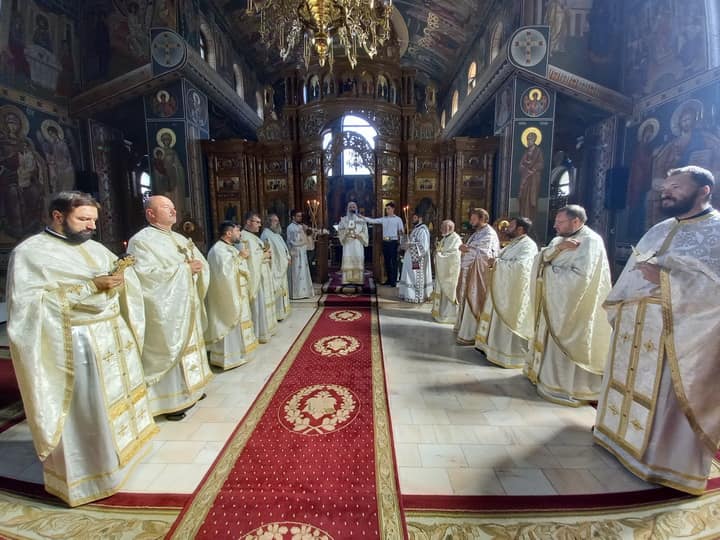 Prezenţă arhierească la hramul Parohiei „Sfântul Voievod Ştefan cel Mare” din Iaşi