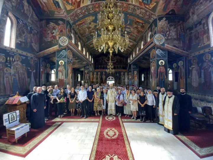 Prezenţă arhierească la hramul Parohiei „Sfântul Voievod Ştefan cel Mare” din Iaşi