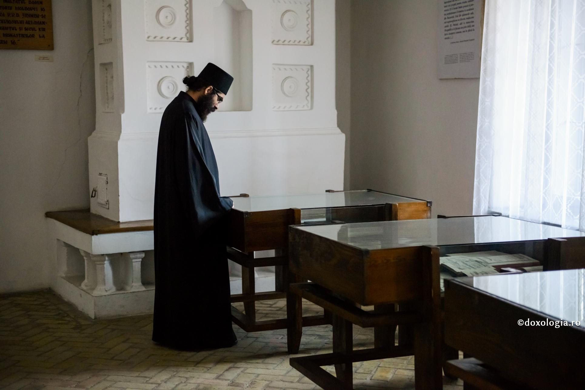 Vreți să biruiți? Smeriți-vă și nu judecați pe nimeni!