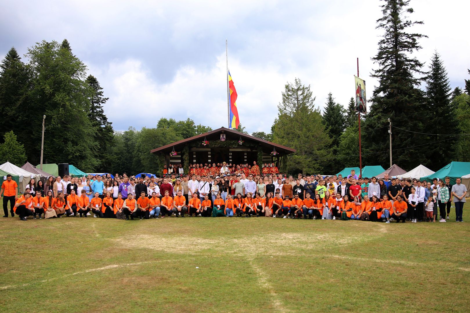 Tabăra de la Nemțișor: Ce le-a transmis în acest an IPS Mitropolit Teofan celor 500 de tineri?