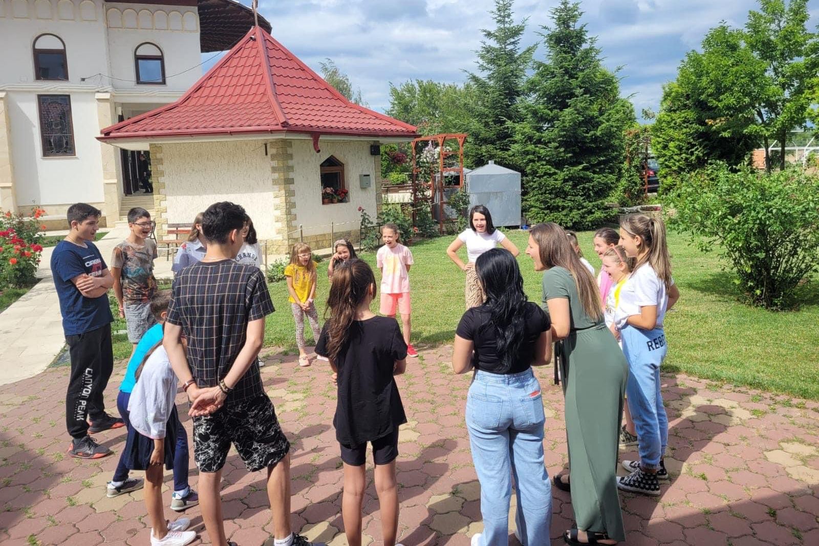 Școală de vară în Parohia Lazaret