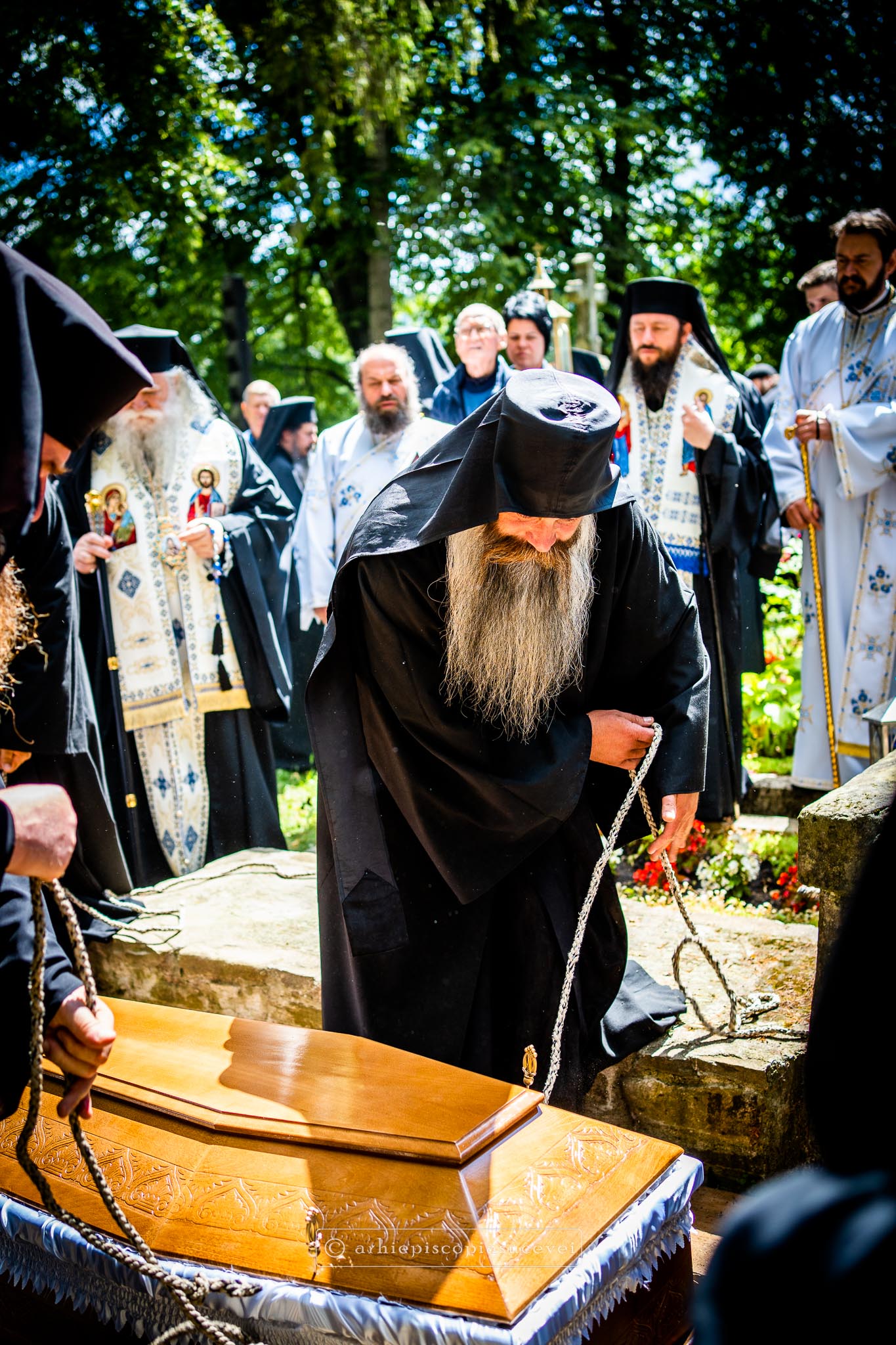 Arhimandritul Grigorie Halciuc a fost înmormântat la Mănăstirea Putna