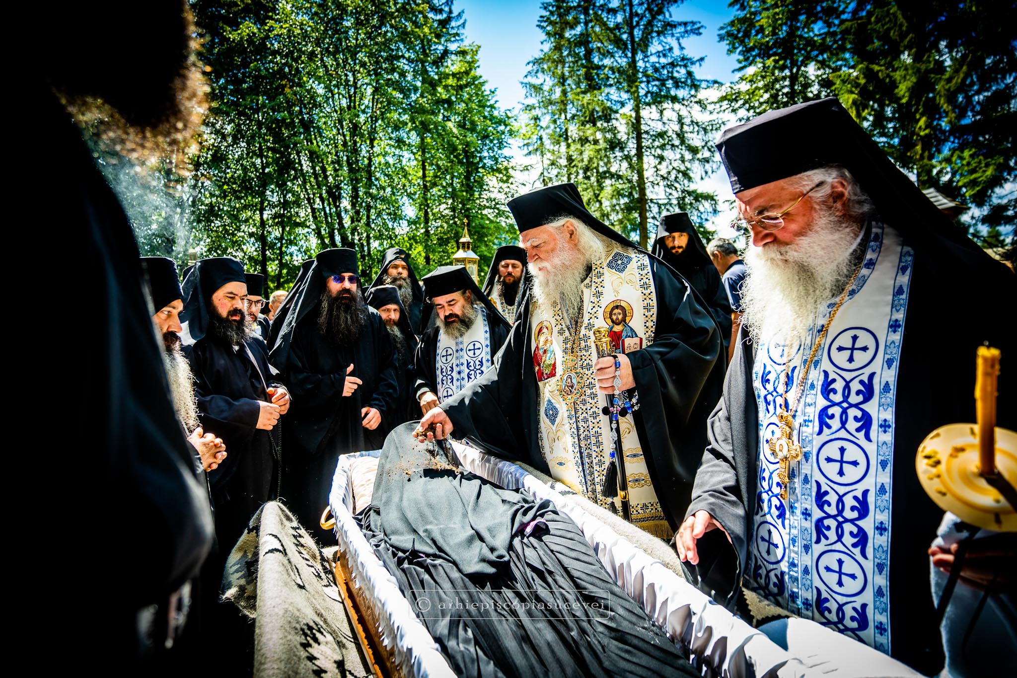 Arhimandritul Grigorie Halciuc a fost înmormântat la Mănăstirea Putna