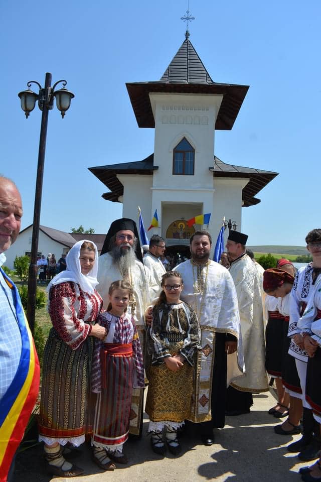 În jur de 5000 de credincioși au poposit zilele acestea, în pelerinaj, la Sfântul Nicolae