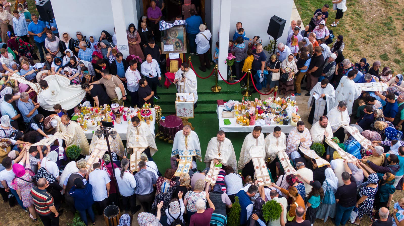 În jur de 5000 de credincioși au poposit zilele acestea, în pelerinaj, la Sfântul Nicolae