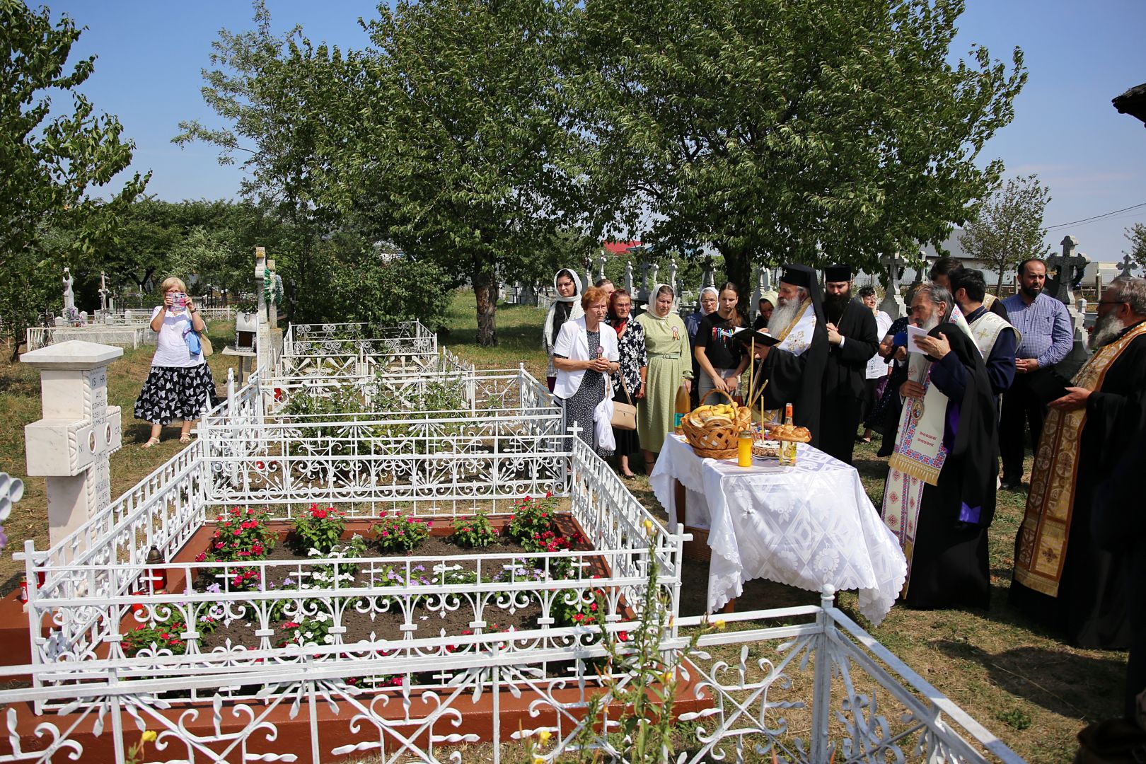 De 15 ani, Preafericitul Părinte Teoctist slujește în Împărăția Cerurilor: Doi ierarhi s-au rugat la Tocileni pentru sufletul celui de-al cincilea Patriarh al Bisericii Ortodoxe Române